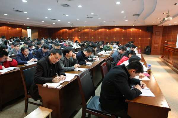 我校开展2013年新增硕士生导师岗前培训班第一次学习活动